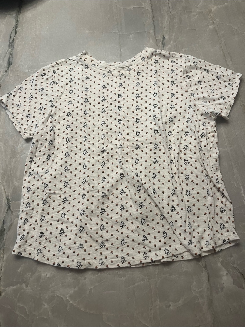Pilcro White Short-Sleeve Tee with Small Floral Motif